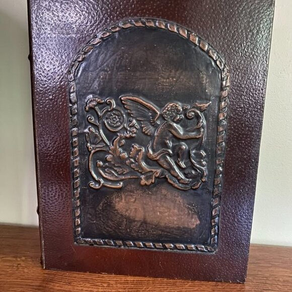 A CHRISTMAS CAROL Charles Dickens What Not Case H18"x W6"x L14" Vintage - Picture 3 of 5